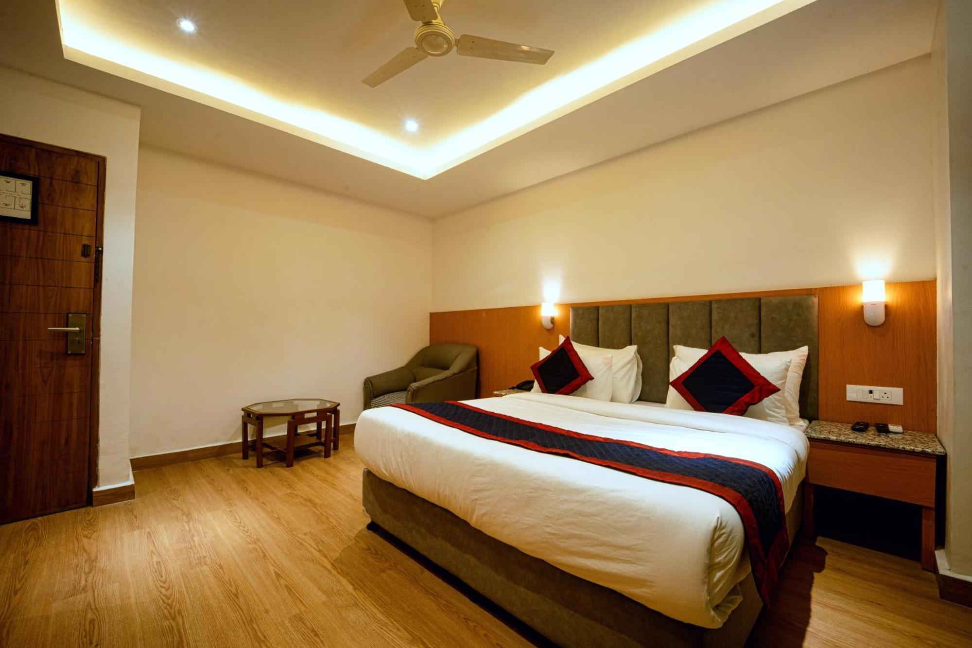 Hotel Grand Legacy Beacon, Dehradun Exterior foto