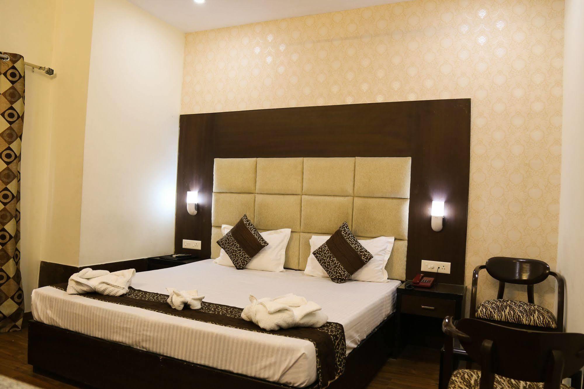 Hotel Grand Legacy Beacon, Dehradun Exterior foto