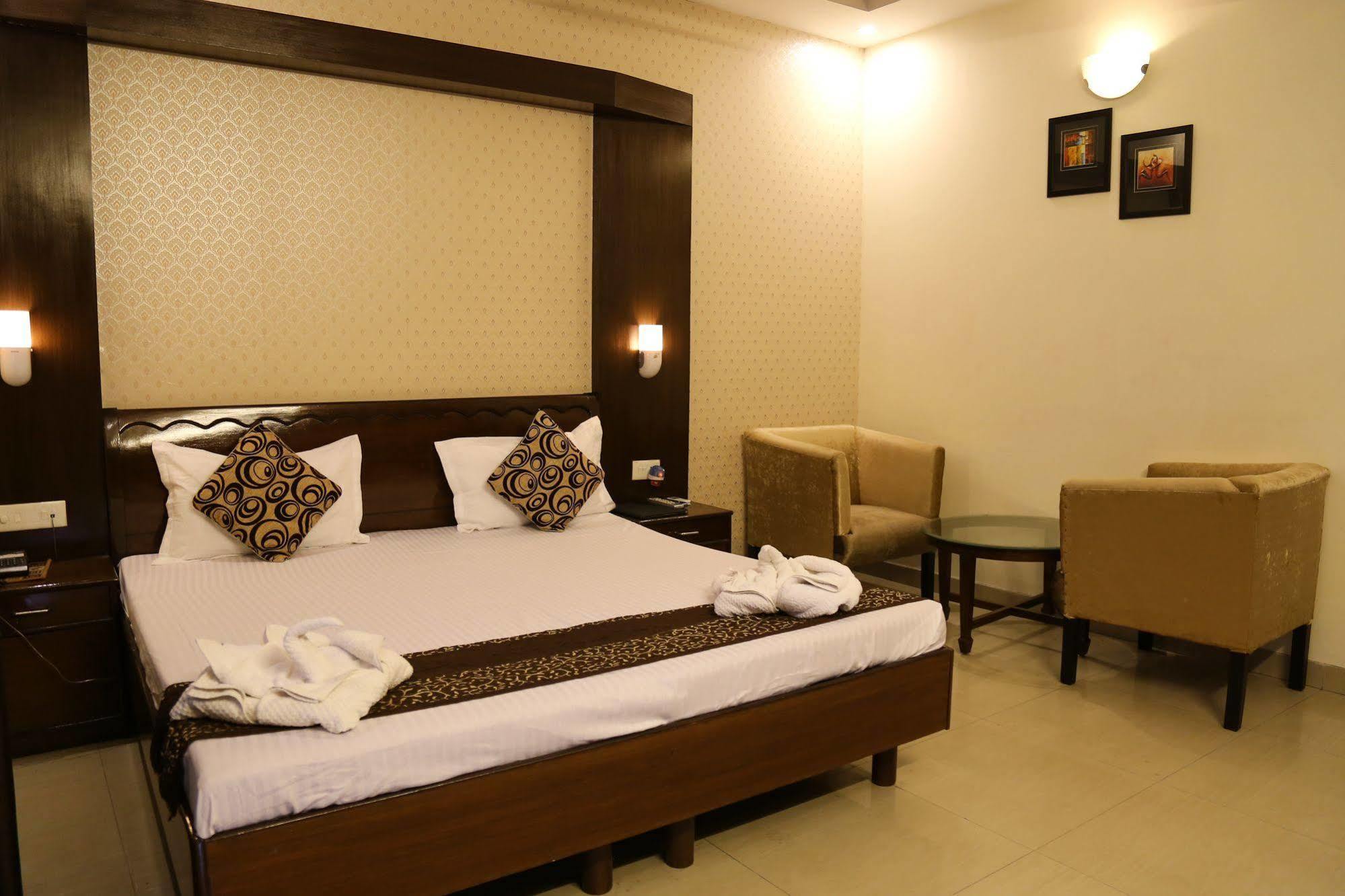 Hotel Grand Legacy Beacon, Dehradun Exterior foto